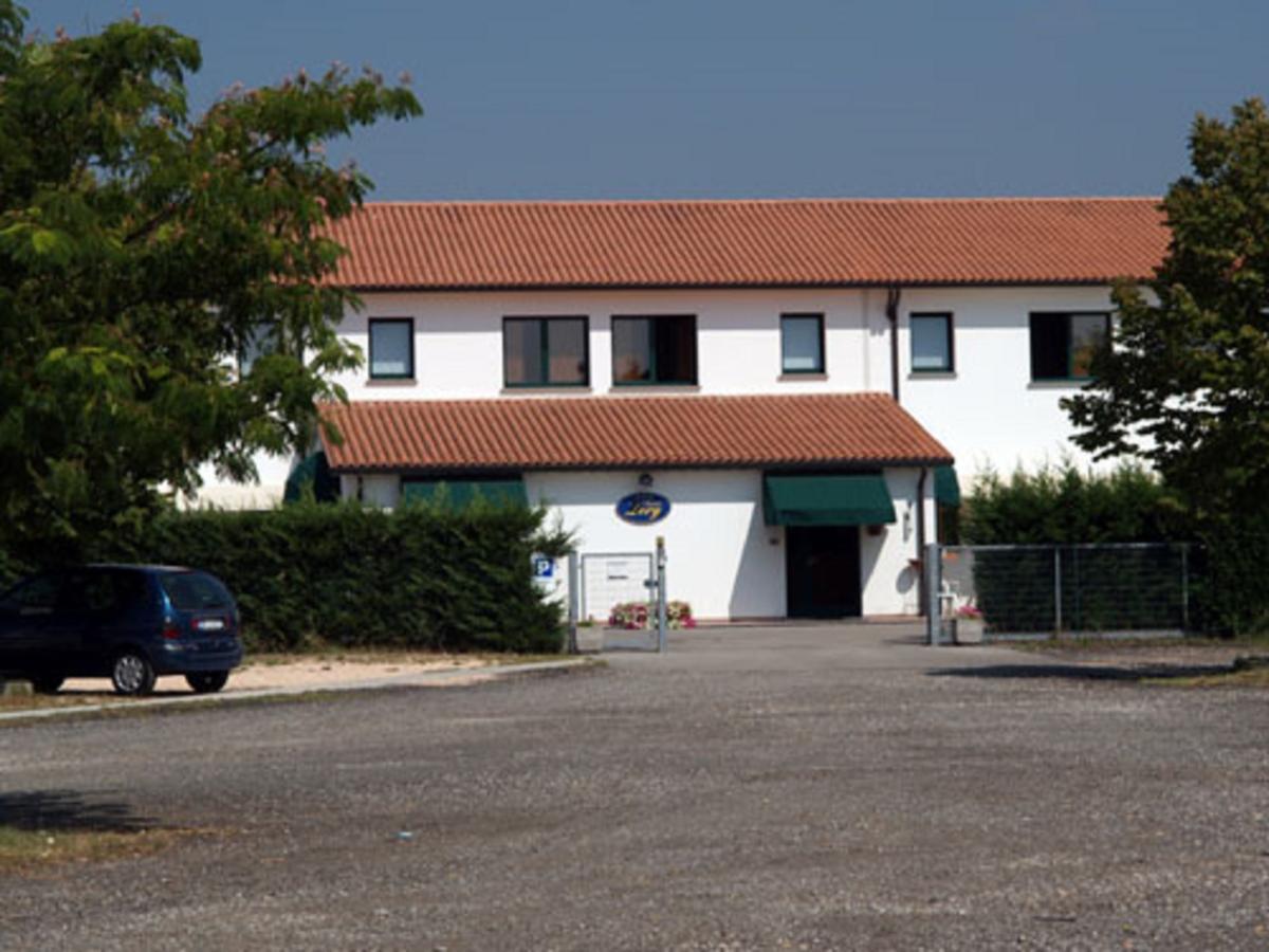 Hotel Lory Ficarolo Bagian luar foto
