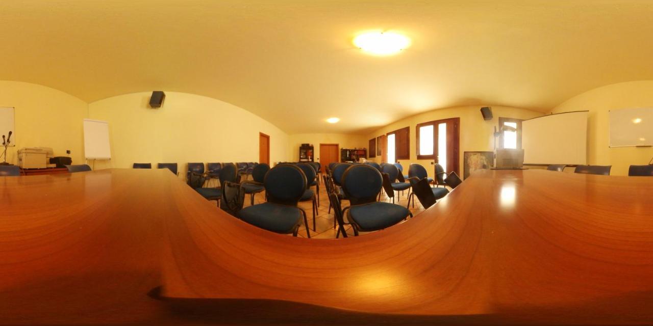 Hotel Lory Ficarolo Bagian luar foto